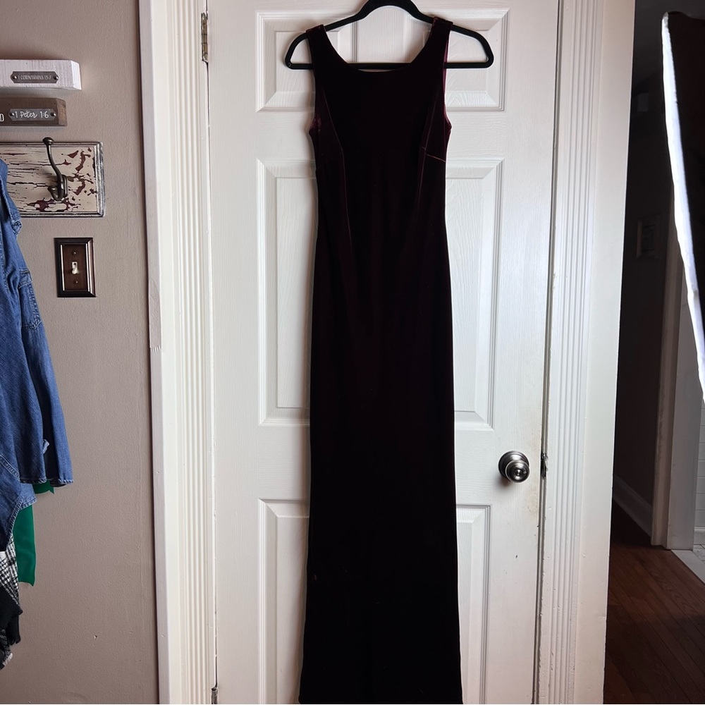 Elegant Ralph Lauren Velvet cranberry long dress size 6